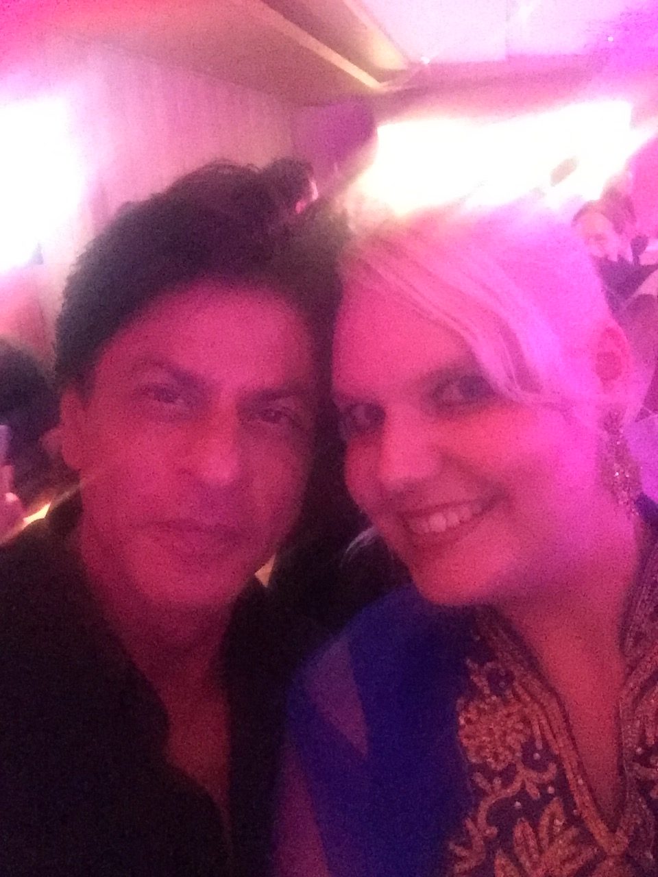 ZeeOne TV erobert Deutschland: Bollywood-Fieber in München mit Shahrukh Khan