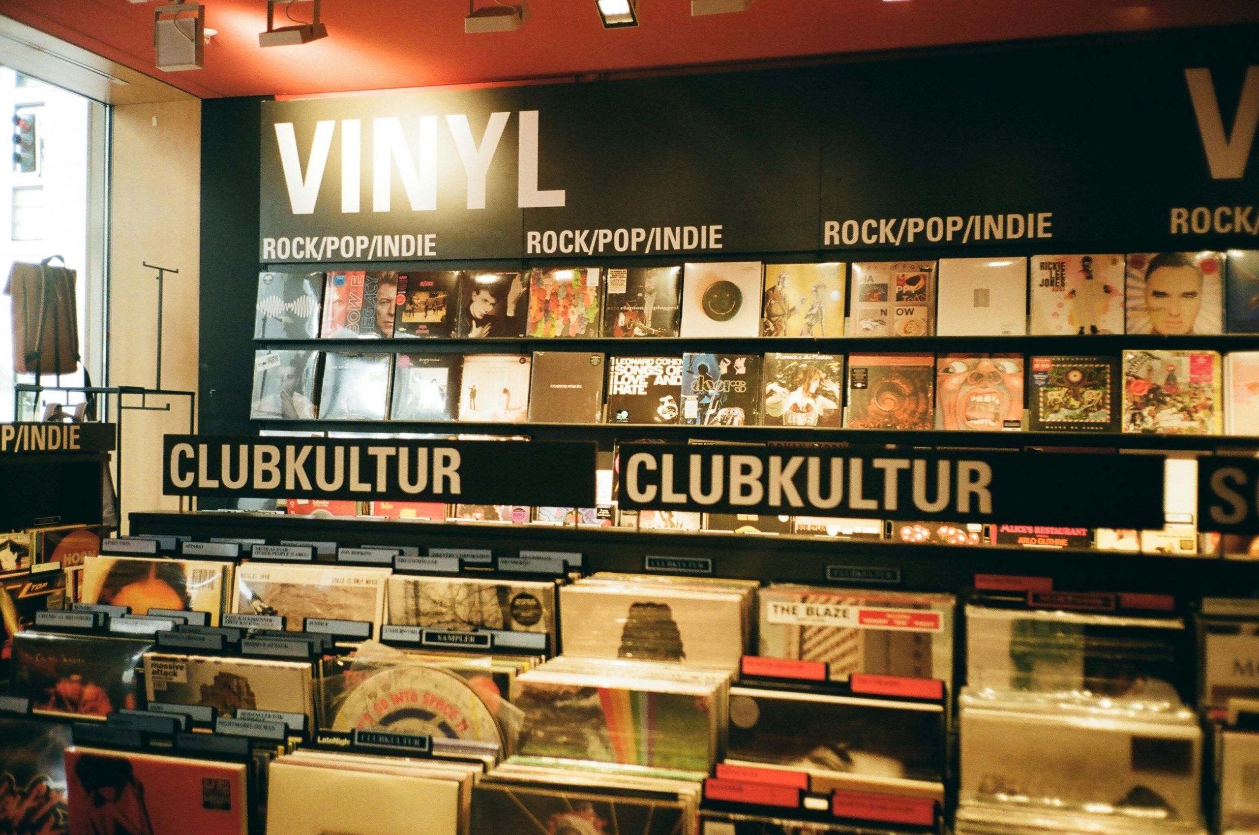 Das Vinyl-Revival und die Rückkehr der haptischen Musik: Warum der April 2026 alles verändert